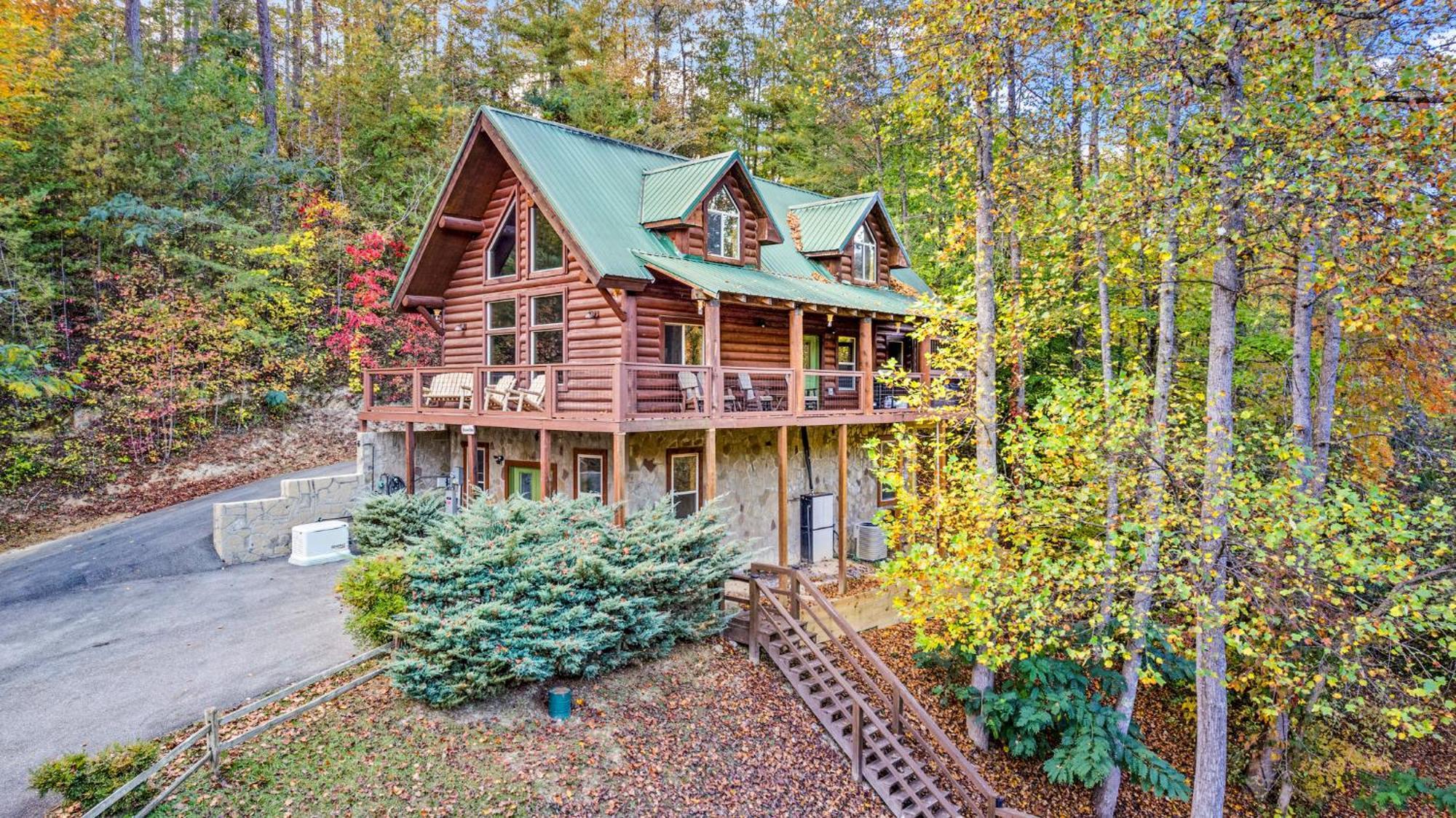 Relaxation Retreat - Pickleball Cabin - Wi-Fi, Fire Pit With Bar, Ev, Game Room, Hot Tub, Pool Access - Mins To Pf 세비어빌 외부 사진