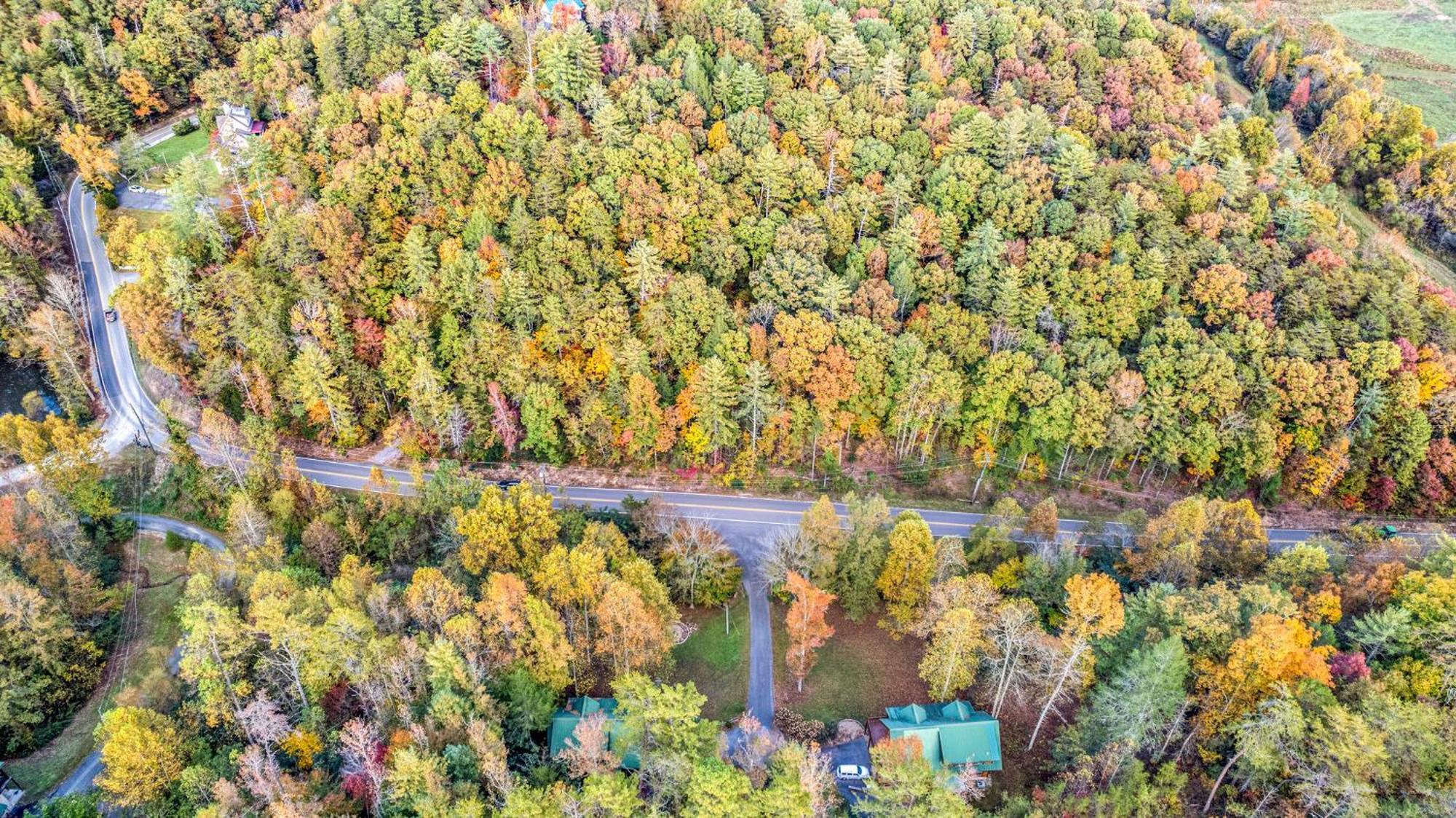 Relaxation Retreat - Pickleball Cabin - Wi-Fi, Fire Pit With Bar, Ev, Game Room, Hot Tub, Pool Access - Mins To Pf 세비어빌 외부 사진