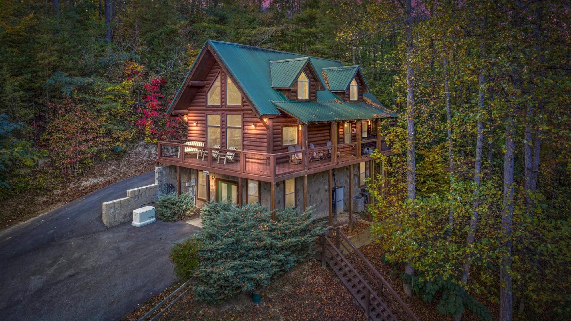 Relaxation Retreat - Pickleball Cabin - Wi-Fi, Fire Pit With Bar, Ev, Game Room, Hot Tub, Pool Access - Mins To Pf 세비어빌 외부 사진